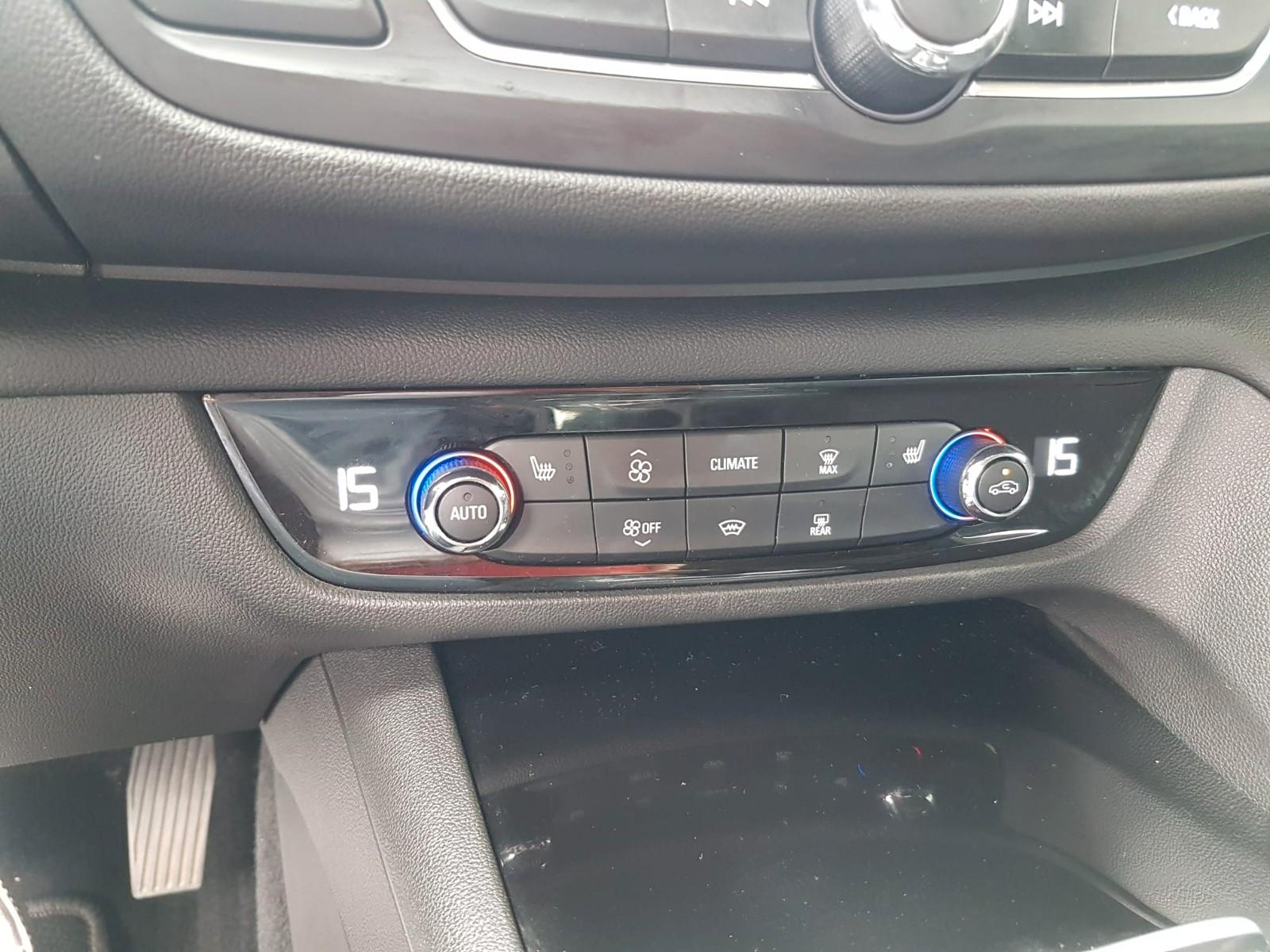 Opel Insignia 2.0 CDTI Elegance LED,NAVI,APP,KAMERA