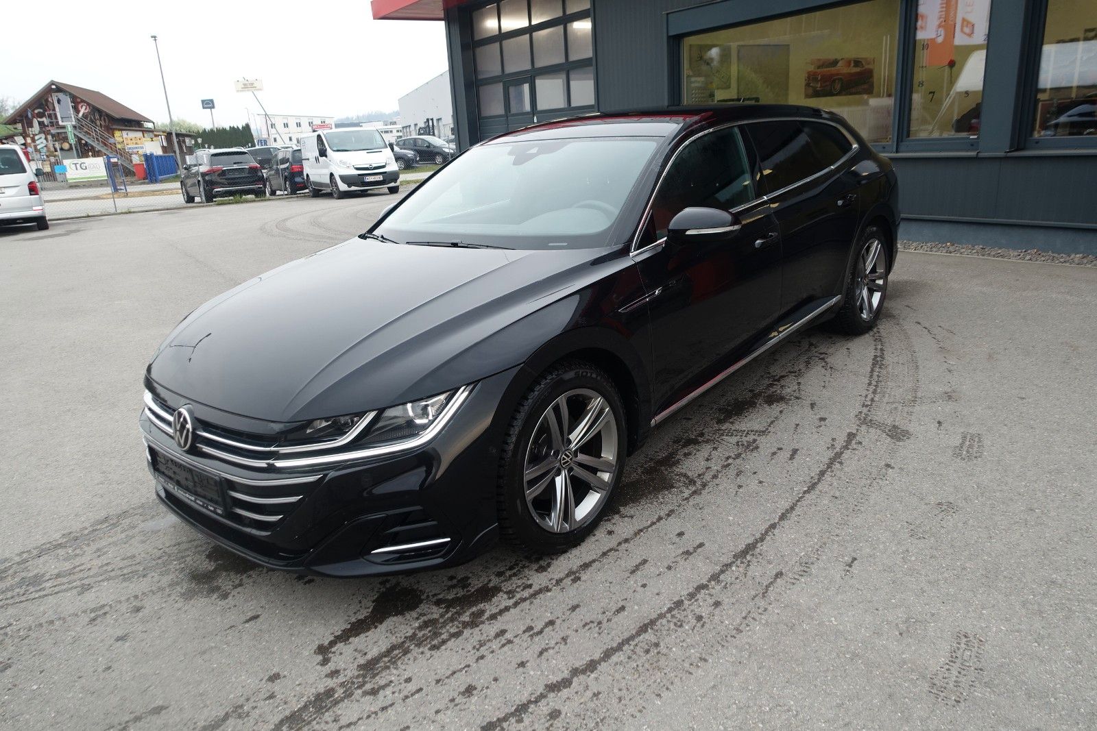 VW Arteon SB R-Line 4M. "LED,VIRTUAL" EXP € 17990.-