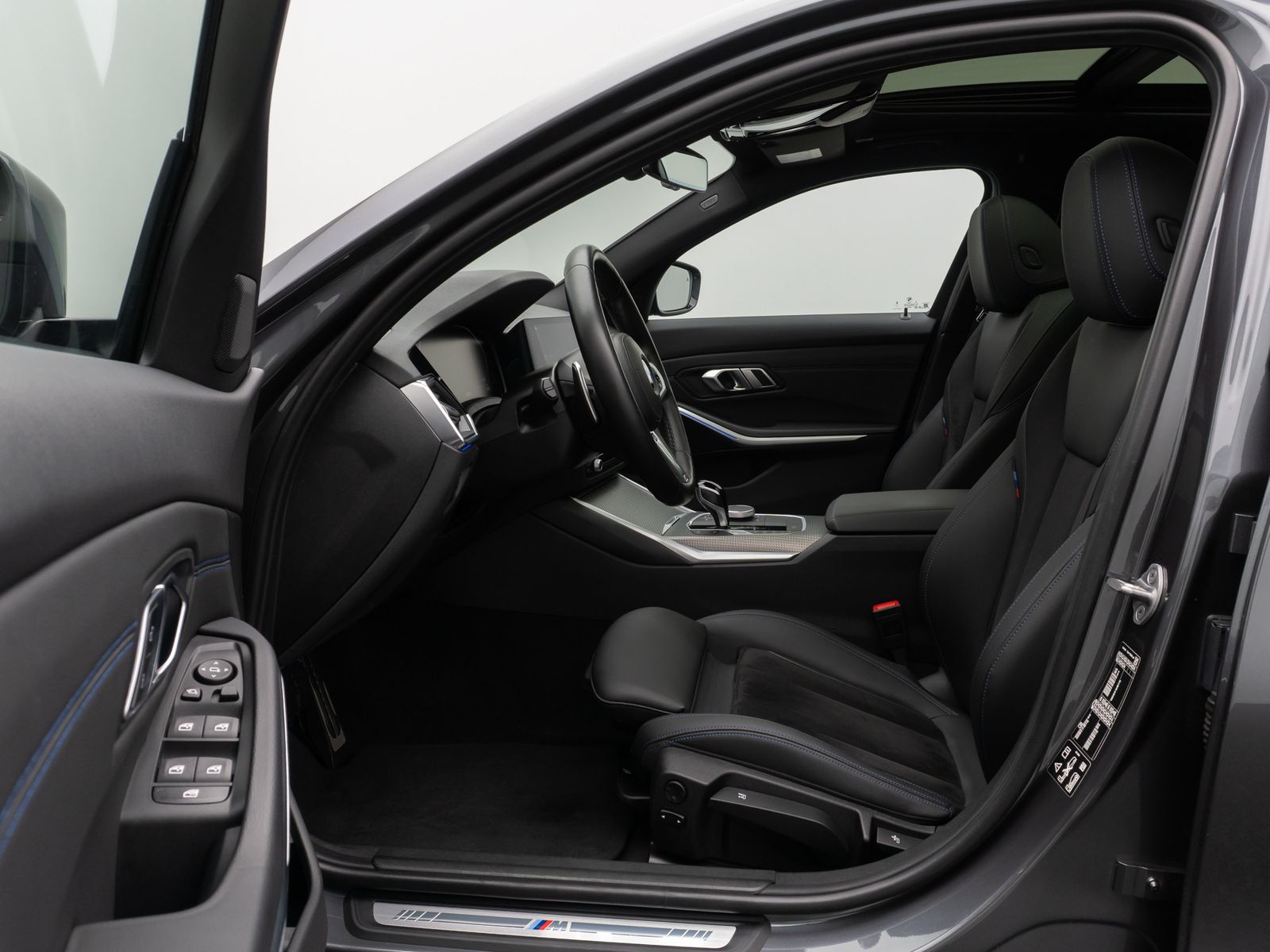 Fahrzeugabbildung BMW 330d xD M Sport DAB Kamera AHK Laser HiFi Komfor