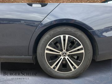 Mercedes E 220 - 8
