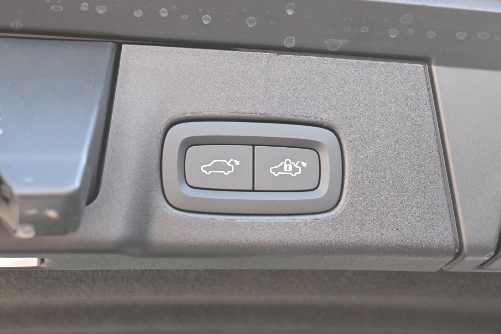 Fahrzeugabbildung Volvo V90 B4 Diesel Plus Dark*Pano*360°*STHZG*21 Zoll*