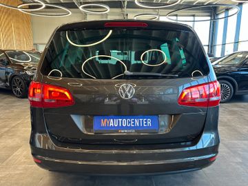 Volkswagen Sharan*7-Sitzer*3-ZONEN*SZHZ*NAVI*TEMPO*AHK*PDC