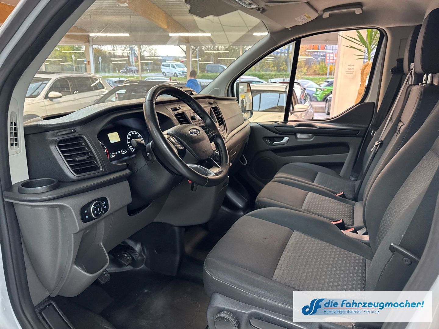 Fahrzeugabbildung Ford Transit Custom Kasten 320 L2 Trend DAB Notbremsa