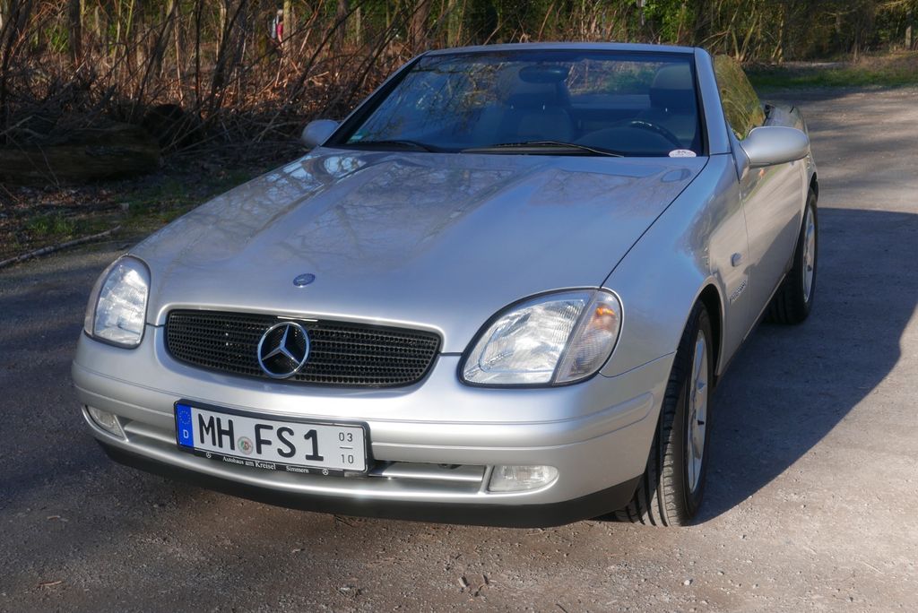 Mercedes-Benz SLK 230