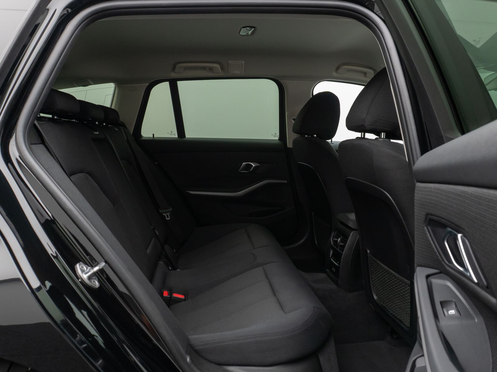 Fahrzeugabbildung BMW 320d DAB CockPitPr Lordos PDC Geschwindigkeitsre