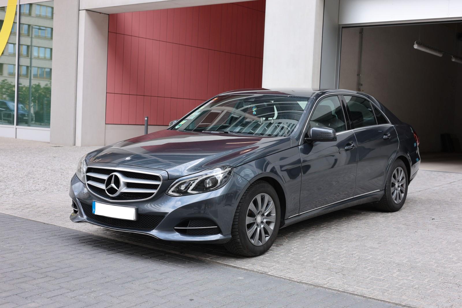 Mercedes-Benz E 220 BlueTEC AVANTG. 9G tronic, Hinterachse NEU