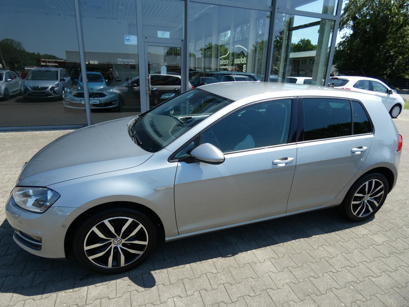 Volkswagen Golf VII Cup BMT*2 HAND*PDC*SHZ*TEMPOMAT*ALU*5-T
