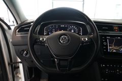 VW Tiguan Allspace 2.0 TDI Highline | R-Line | 20" VW Tiguan Allspace 2.0 TDI Highline | R-Line | 20"