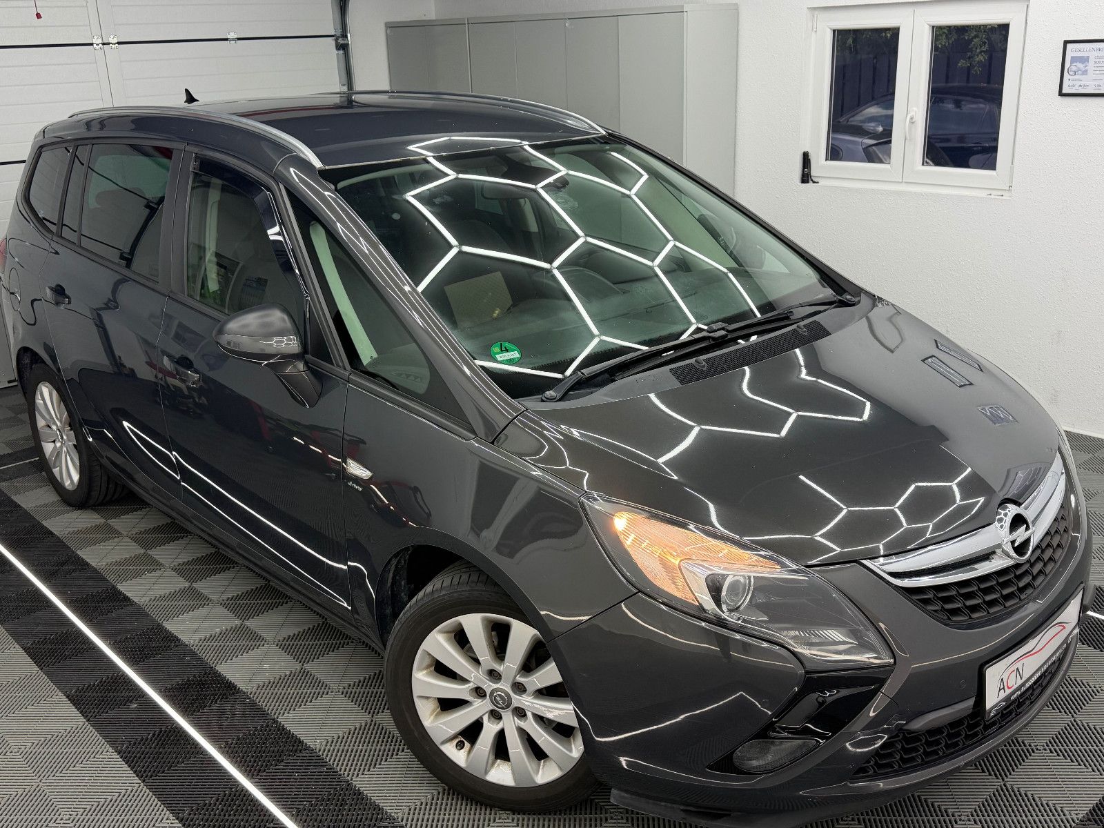 Fahrzeugabbildung Opel Zafira C Tourer Drive/NAVI/KAMERA/AHK/7-SITZER