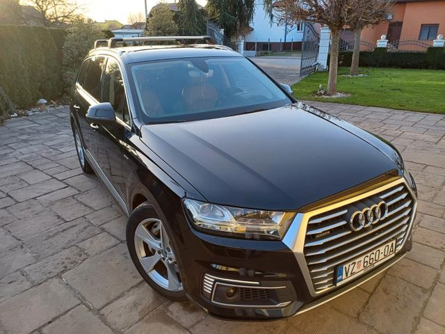 Audi Q7 e-tron 3.0 TDI quattro tiptronic -