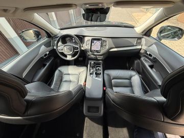 Volvo XC90 - 8