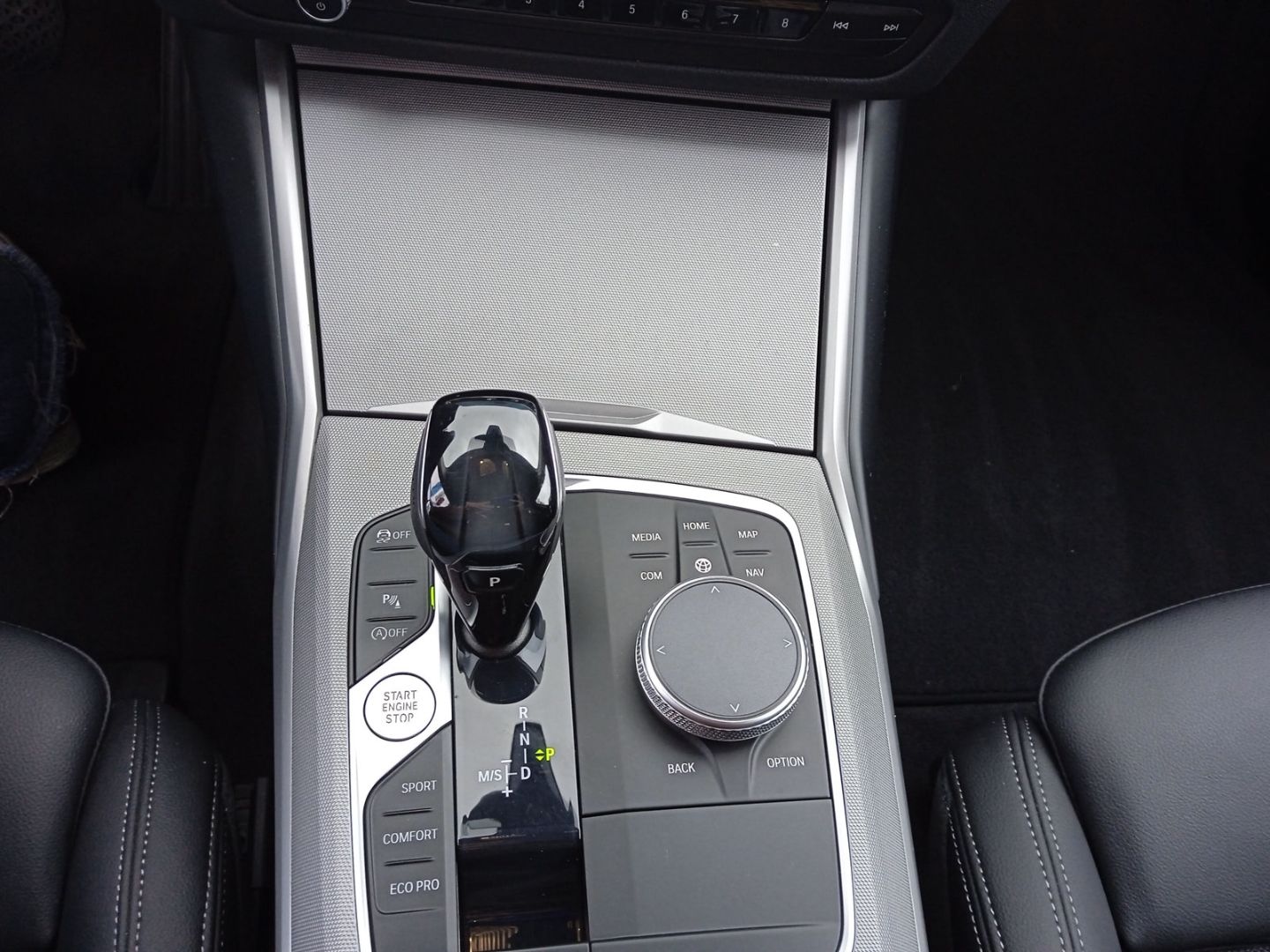 BMW 318 i Lim.Aut.+SPORTSITZE+DAB+LED+KEYLESS GO+ foto 23