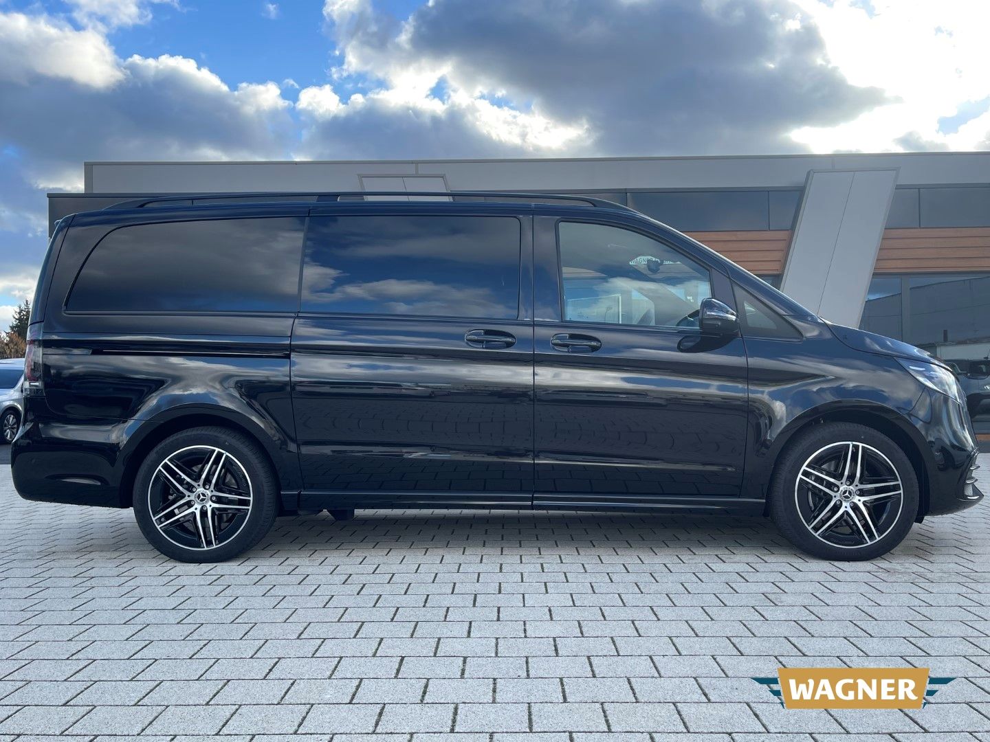 Fahrzeugabbildung Mercedes-Benz V 300 d AMG EXCLUSIVE EDITION 4MATIC lang Voll V