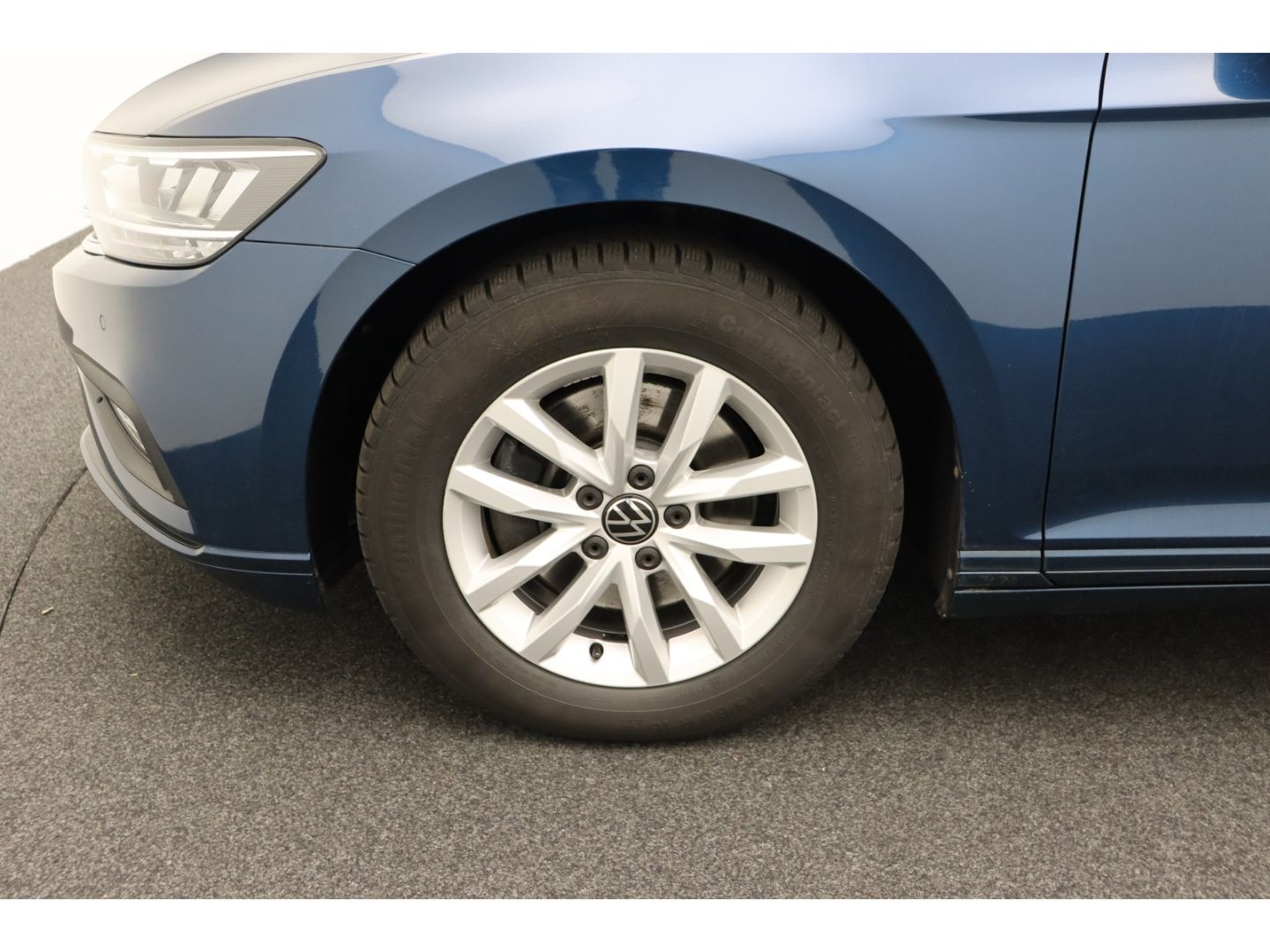 Fahrzeugabbildung Volkswagen Passat Variant 2.0 Business 3-Zonen-Klima Kamera