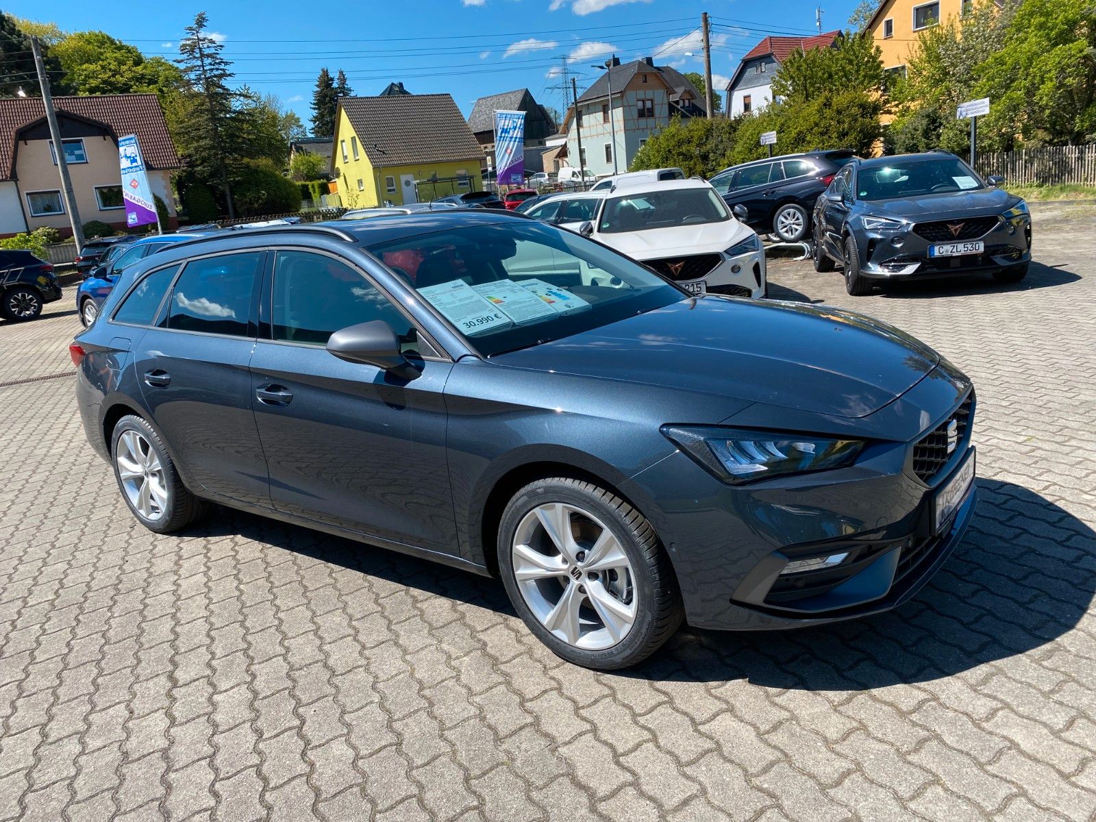 Fahrzeugabbildung SEAT Leon Sportstourer 1.5 eTSI FR *DSG *AHZV