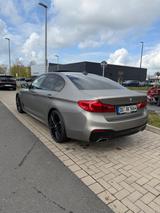 BMW 530d Lim. M Sport LED/HUD/360°Kam/ACC/H&K/FOLIE - BMW 530 in Duisburg