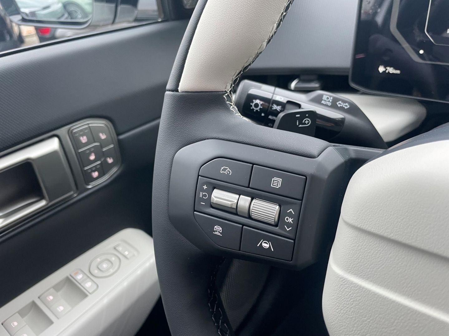 Fahrzeugabbildung Kia EV4 Fastback Kamera Schiebedach Sitzbelüftung