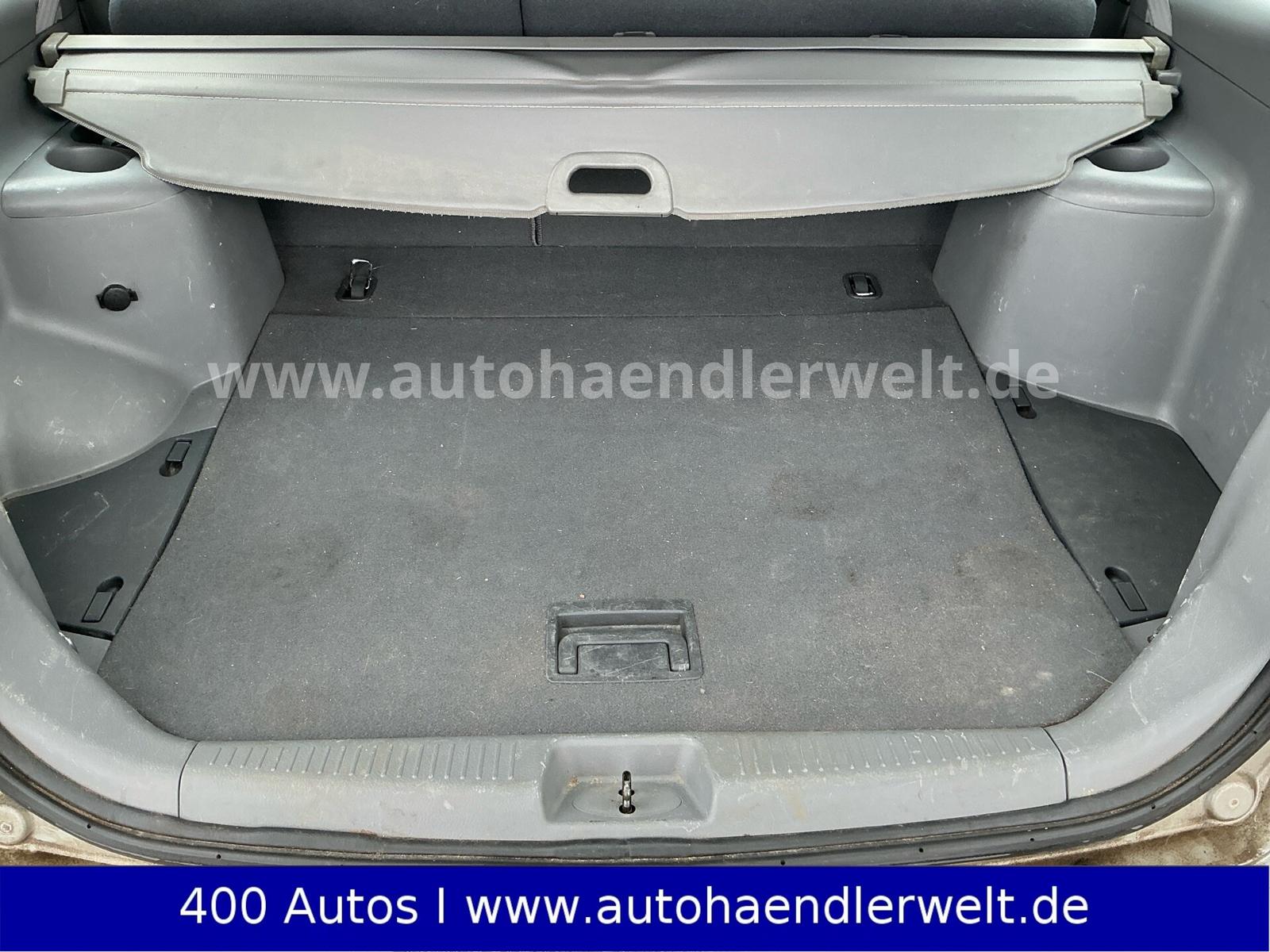 Kia Carens 2005 — photo 8