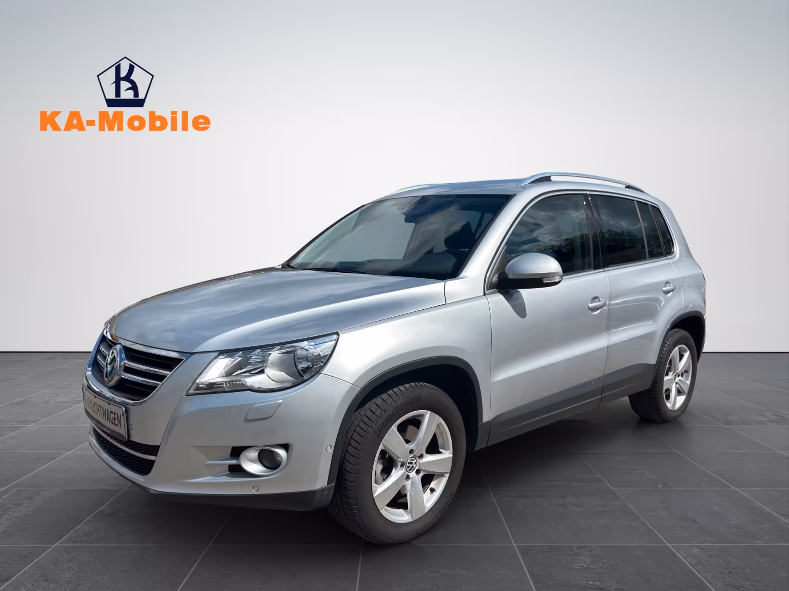 Volkswagen Tiguan Sport & Style 4Motion*2.Hand*Navi*Klima!