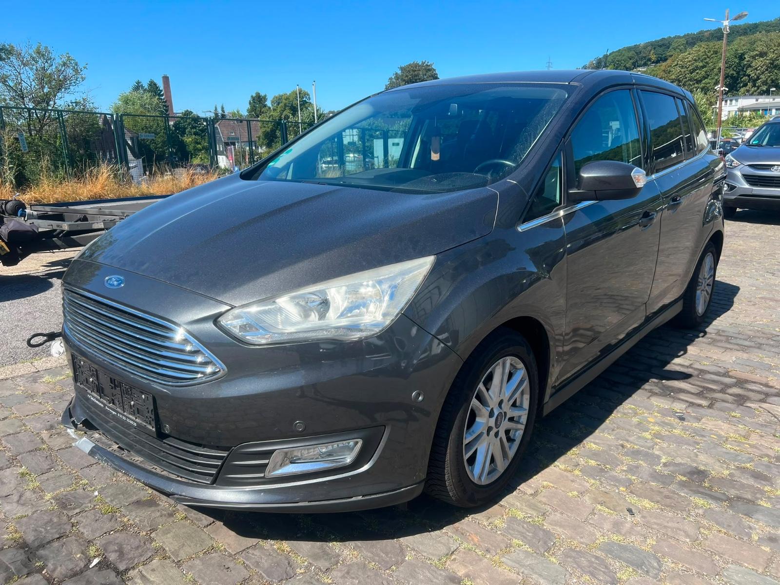 Ford Grand C-MAX 2015 — rear view