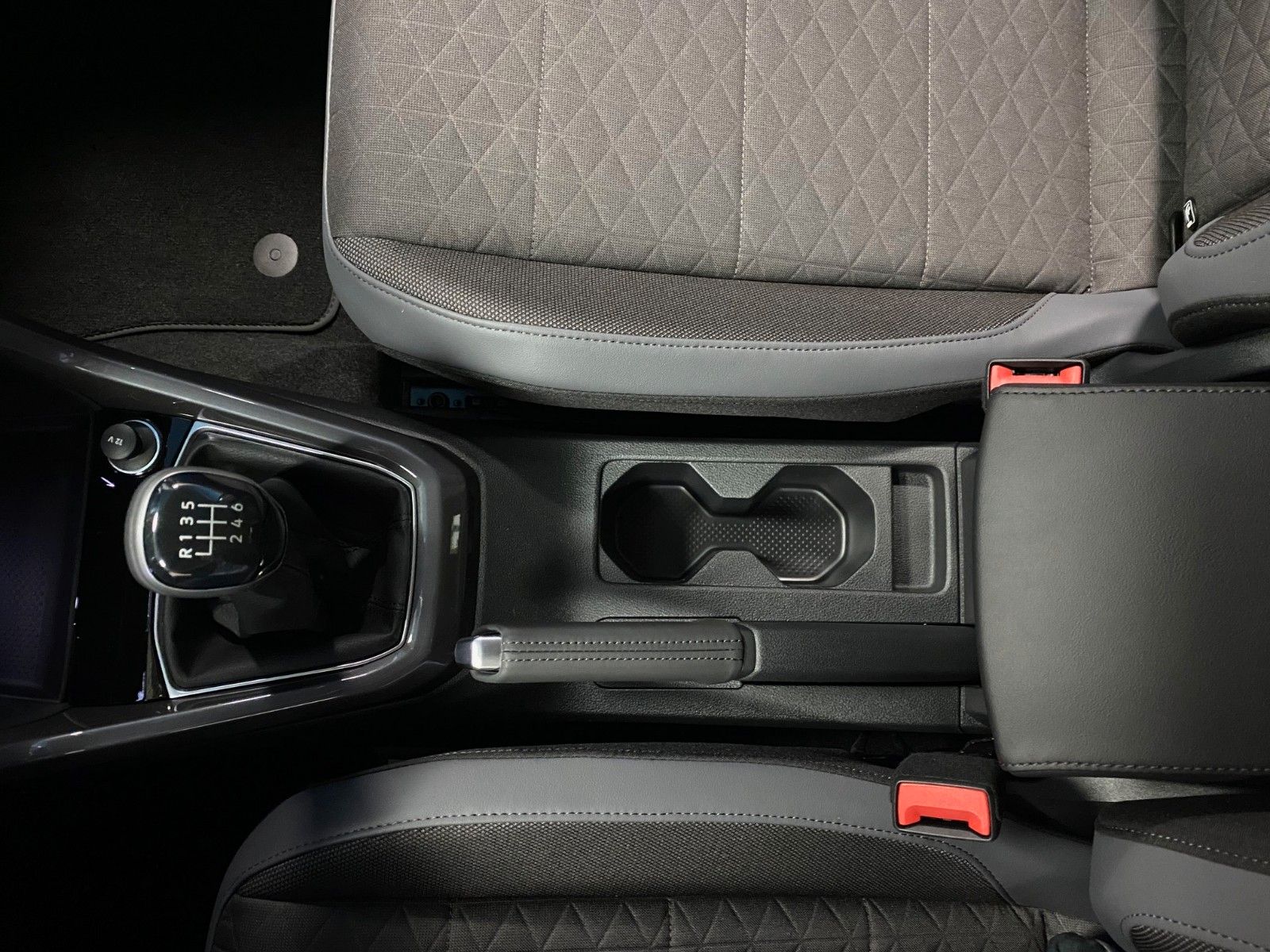 Fahrzeugabbildung Volkswagen T-CROSS 1.0 TSI OPF STYLE+KAMERA+ACC+SITZHEIZUNG