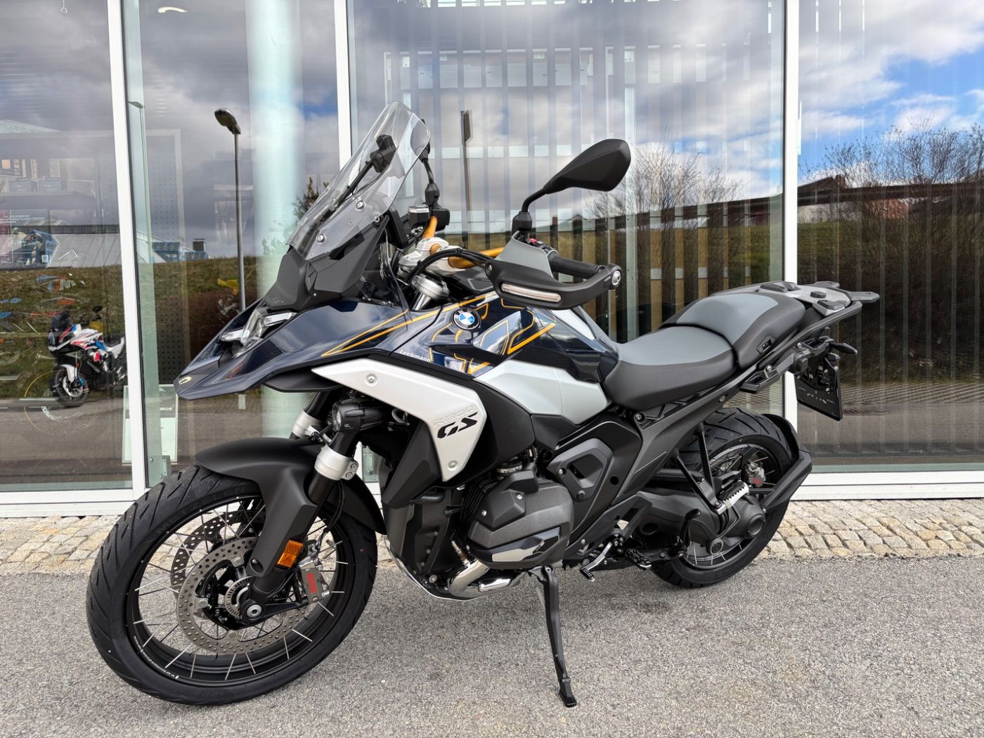 Fahrzeugabbildung BMW R 1300 GS Option 719 ASA