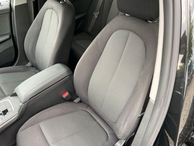 Fahrzeugabbildung BMW 118 i Advantage Autom. Navi, Sitzheizung, Tempom