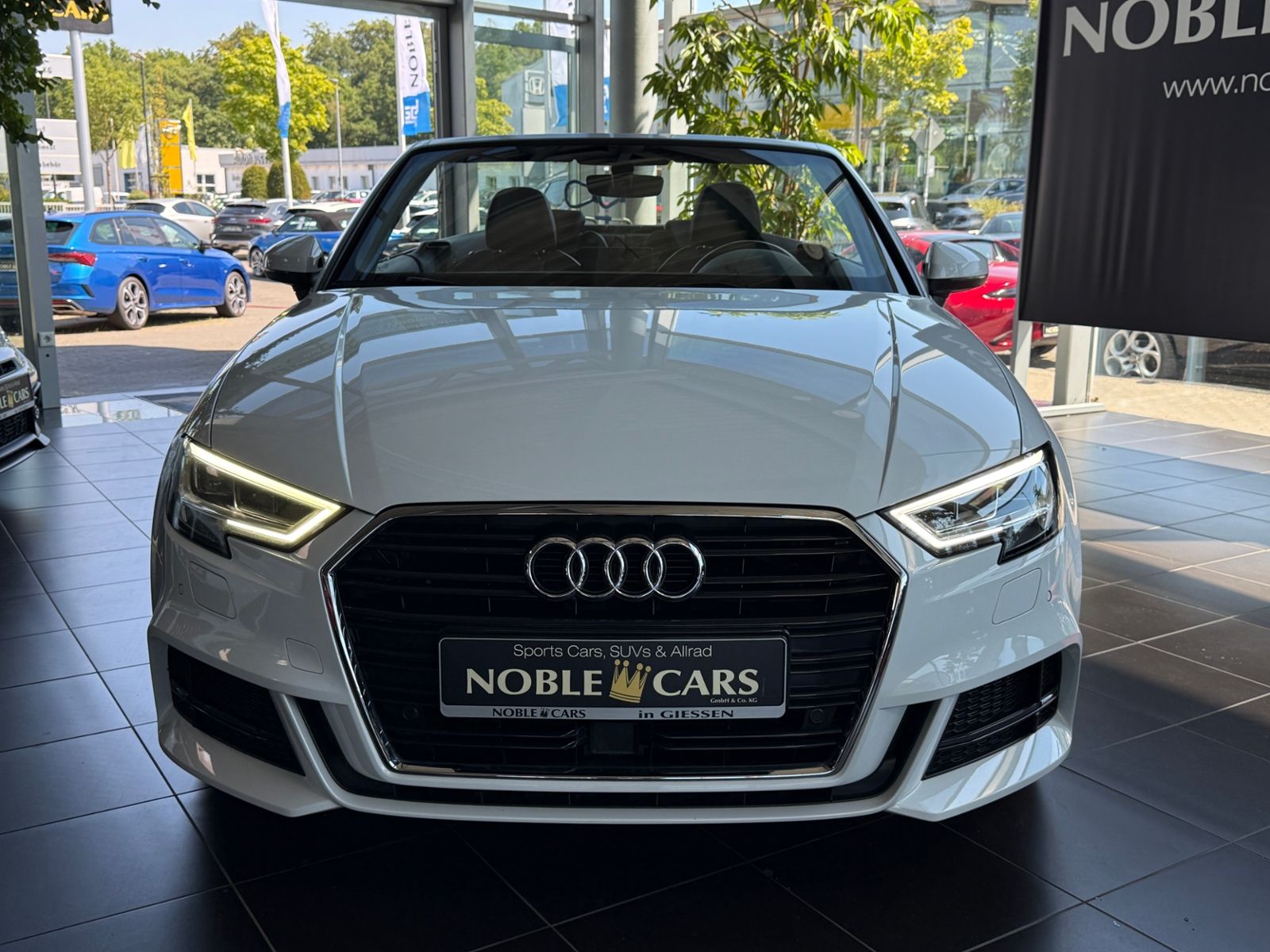 Fahrzeugabbildung Audi A3 Cabriolet S line 35 TFSI KAM LED NAVI