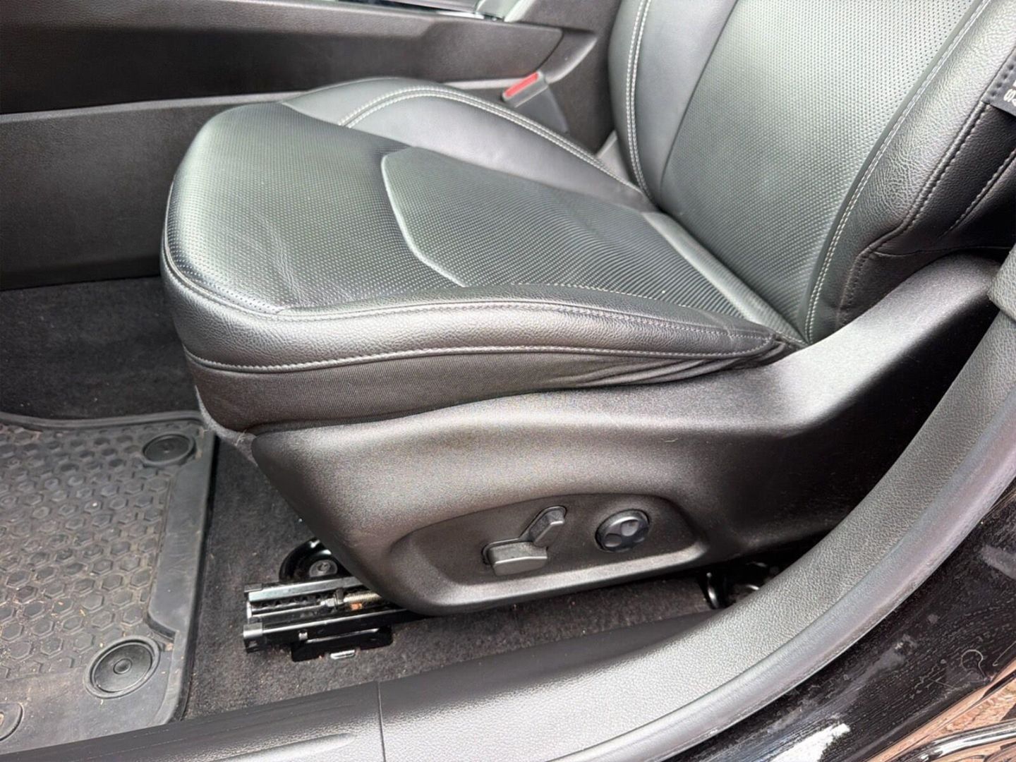 Fahrzeugabbildung Jeep Compass PHEV MY 22+ S Plug-In Hybrid 4WD