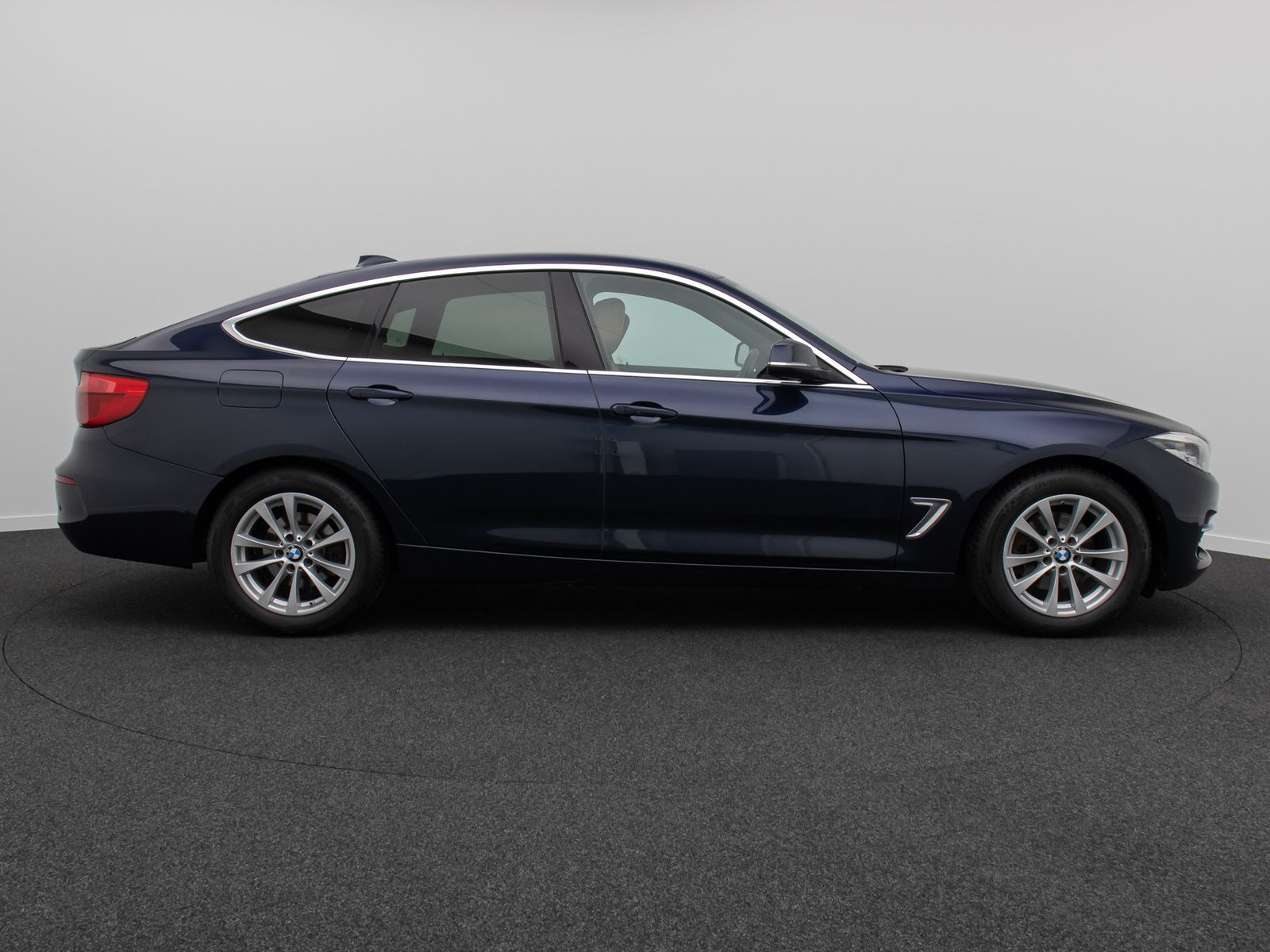 Fahrzeugabbildung BMW 320d Gran Turismo Luxury Line Alarm HUD Kamera D