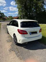 Mercedes-Benz B 200 AMG Line PANO  - Firmenfahrzeug gebraucht
