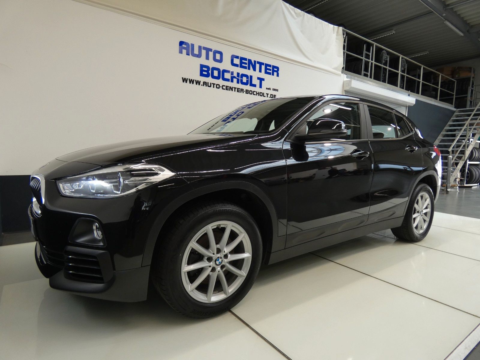 BMW X2 sDrive 18 i Advantage*Navi*HUD*Parktronic foto 11