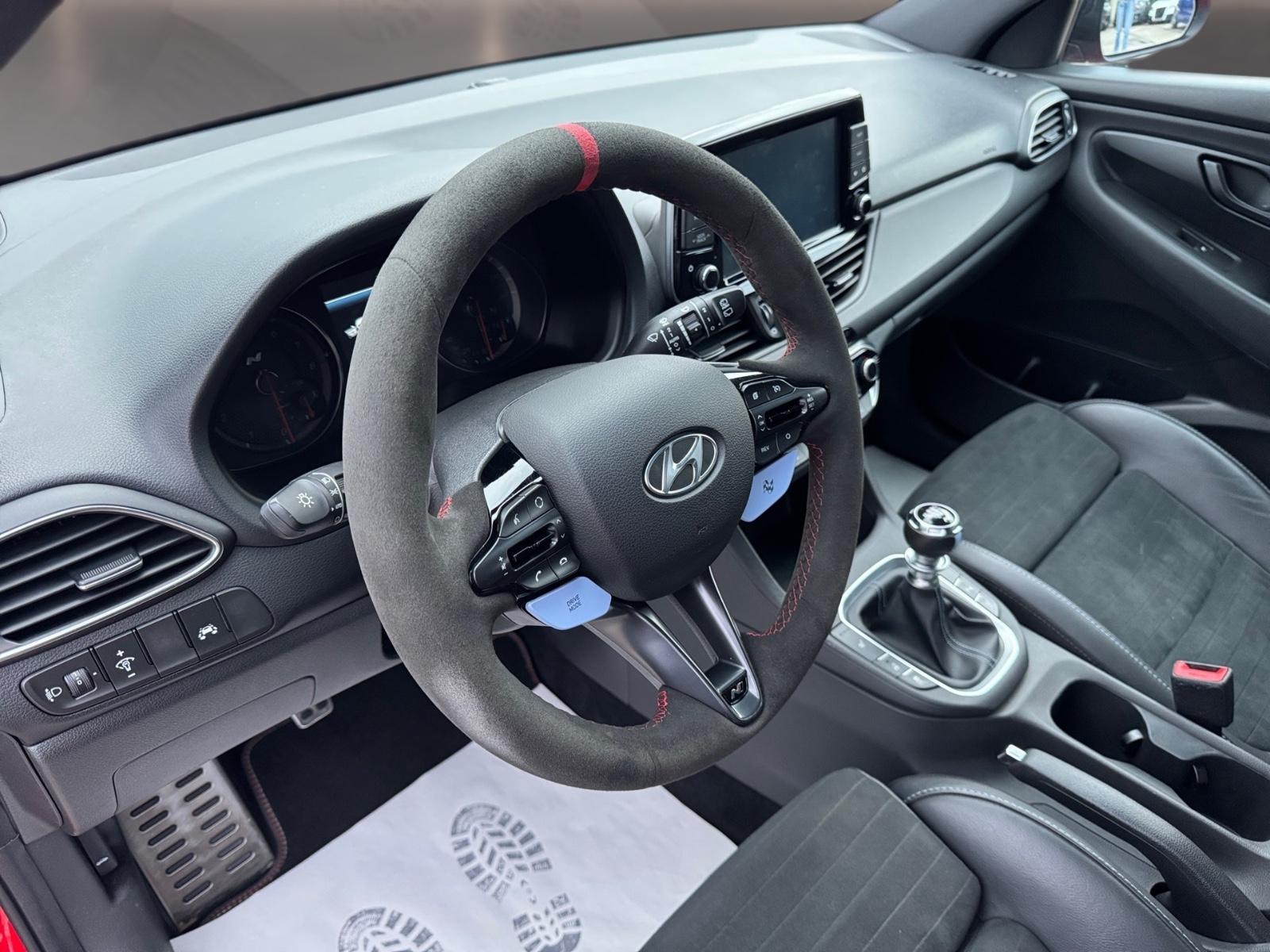 Hyundai I30 N Performance 2.0 320ch - Carnet entretien - Led - Volant alcantara - Stage 1 - Navi
