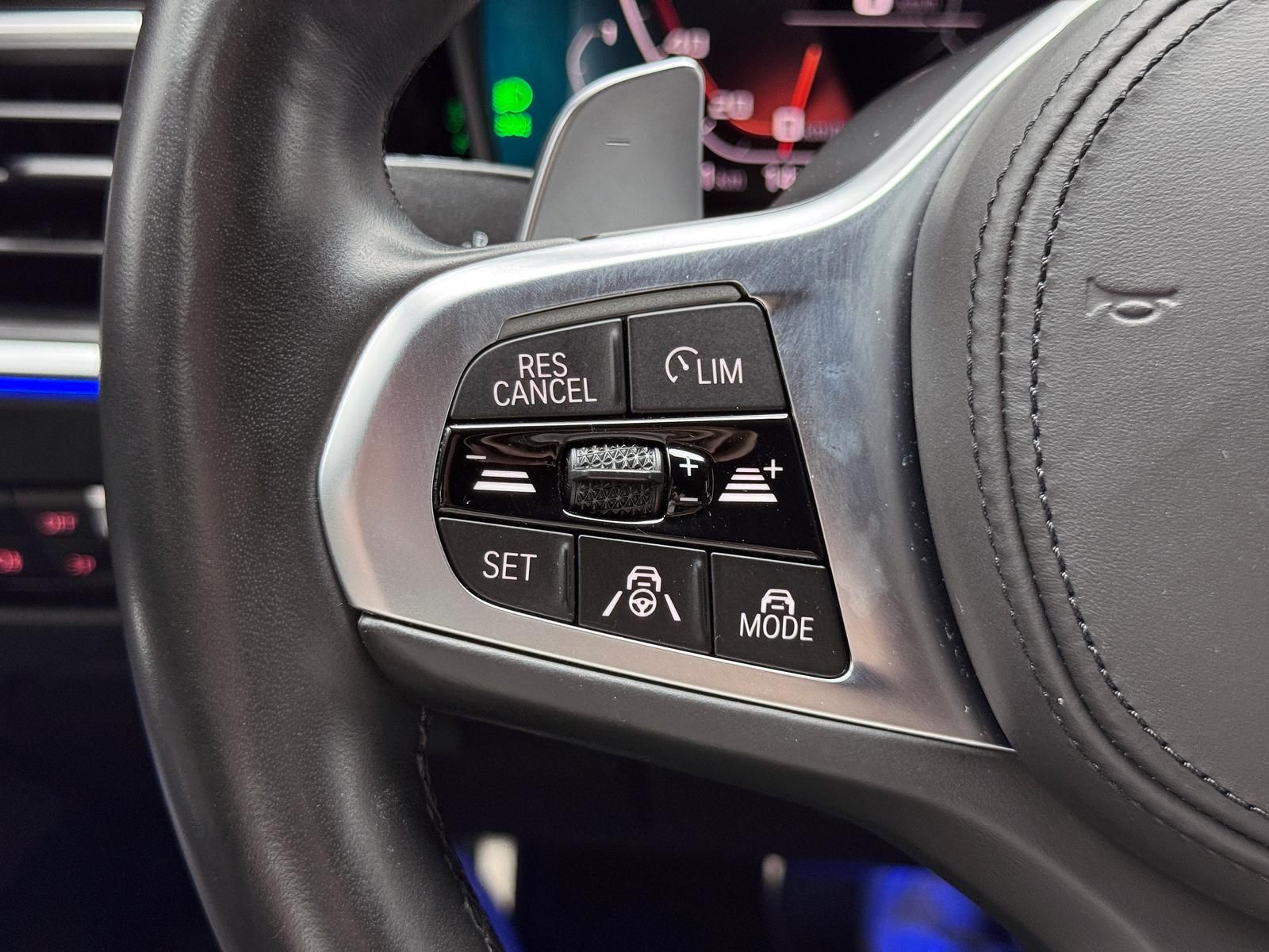 Fahrzeugabbildung BMW XDR*INDIVIDUAL*DEUTSCH*H&K*LASER*STANDHZ*PANO*AH