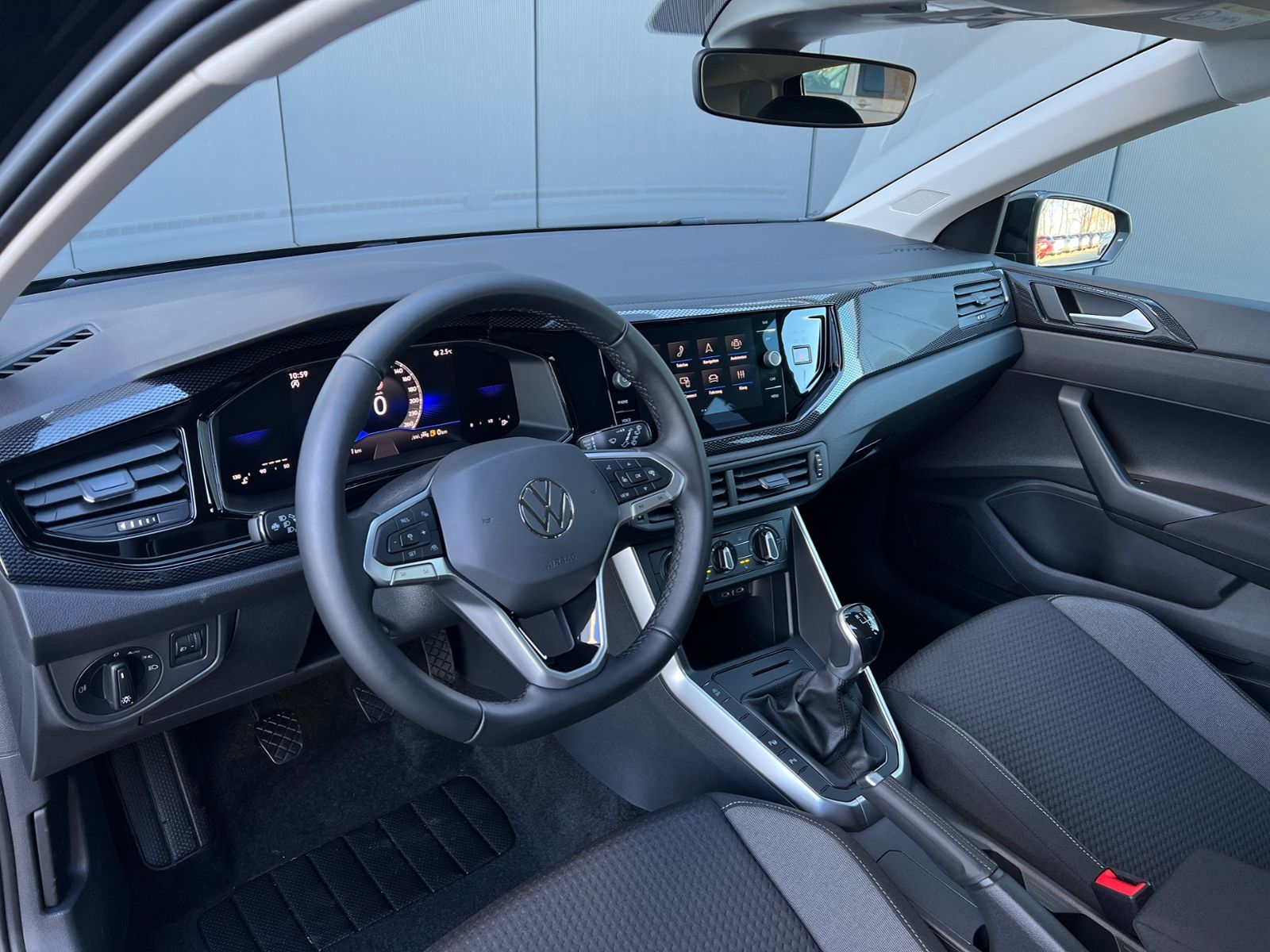 Fahrzeugabbildung Volkswagen Polo Life 1.0 TSI *LED, Klima, Sitzhzg., App-Con