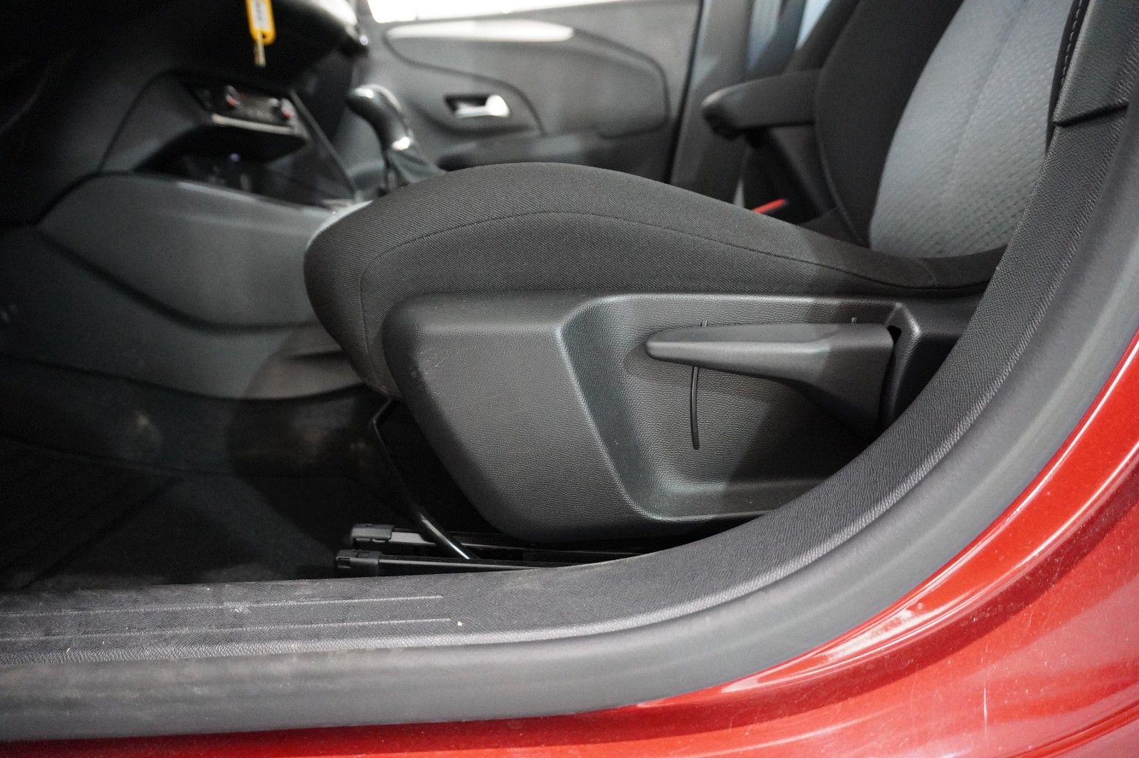 Fahrzeugabbildung Opel Corsa F 1.2 FACELIFT NAVI/LED/KAMERA/VIRTU./DAB+