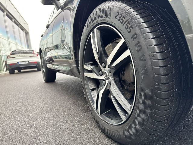 Fahrzeugabbildung Volvo XC60 2.0 PHEV R-Design Expression Recharge Plug-
