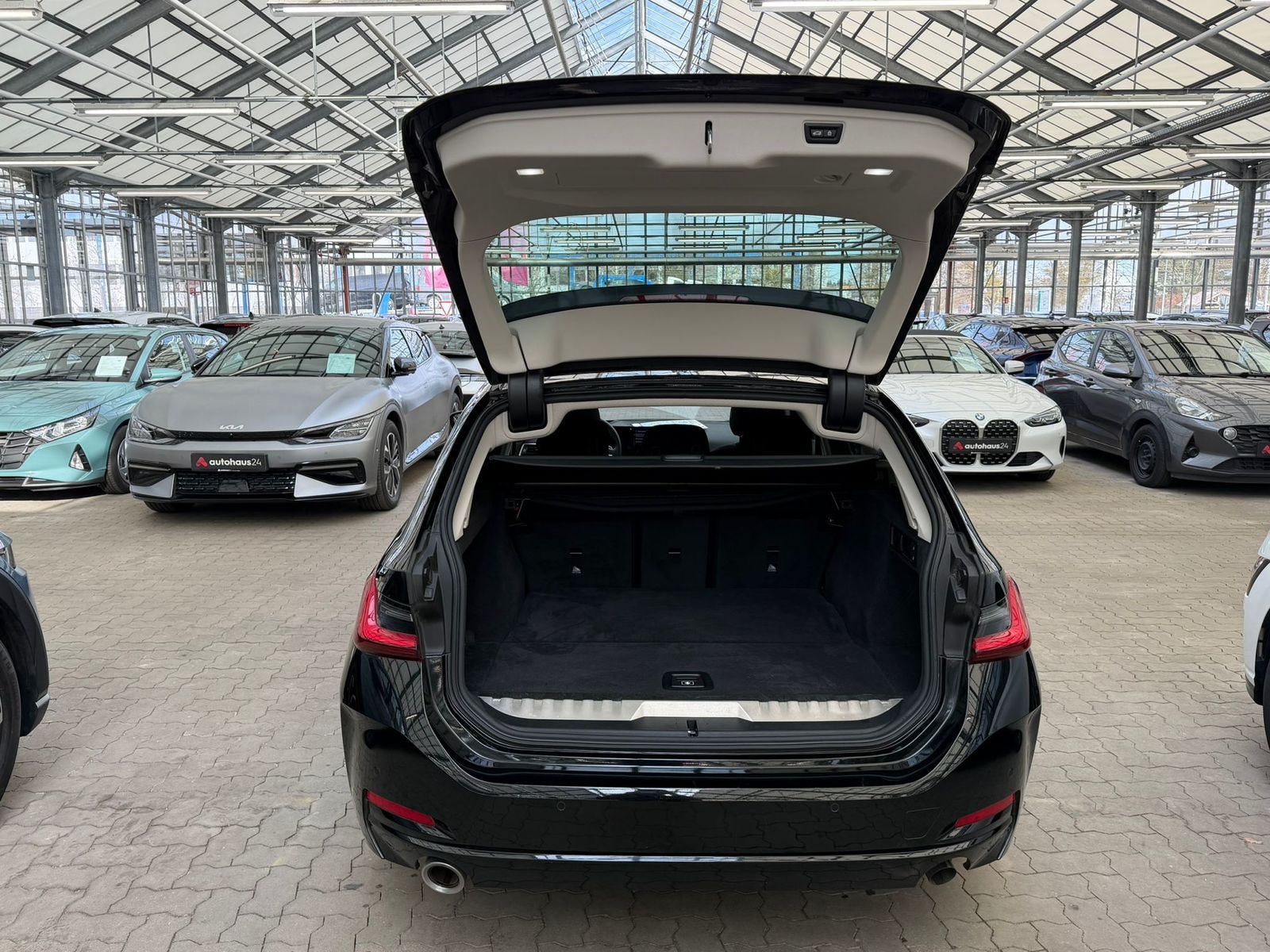 BMW 320 e   LED|ParkAssist|Sitzhzg foto 5
