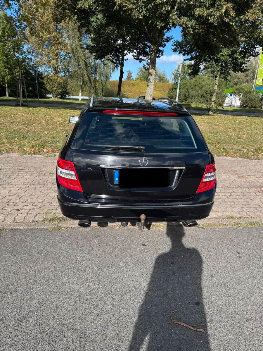 Mercedes-Benz C350 2009 — photo 8
