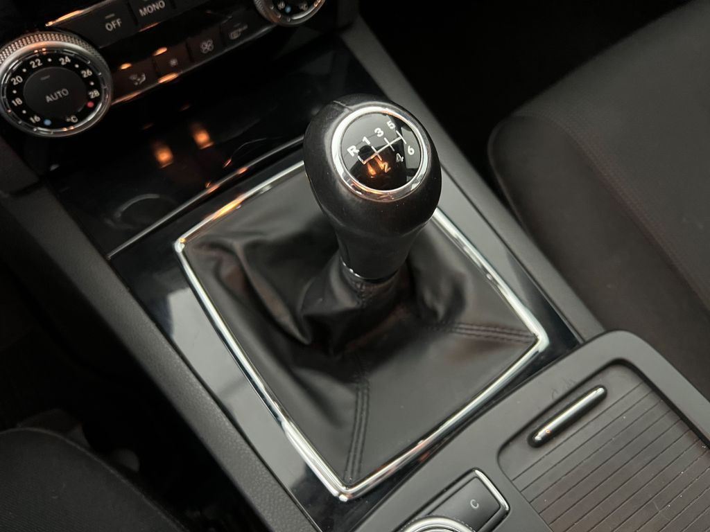 MERCEDES-BENZ C 180 K RENTNER/ NUR 71.tKM / GARANTIE / MERCEDES-BENZ C 180 K RENTNER/ NUR 71.tKM / GARANTIE /