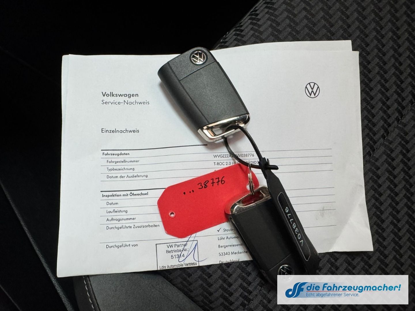 Fahrzeugabbildung Volkswagen T-Roc R-LINE Sportpaket ab.AHK Navi Digi.Cockpit