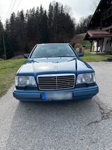 Mercedes-Benz Mercedes benz w124 ce220 - Mercedes-Benz CE 220 mit Benzin-Antrieb: Coupé