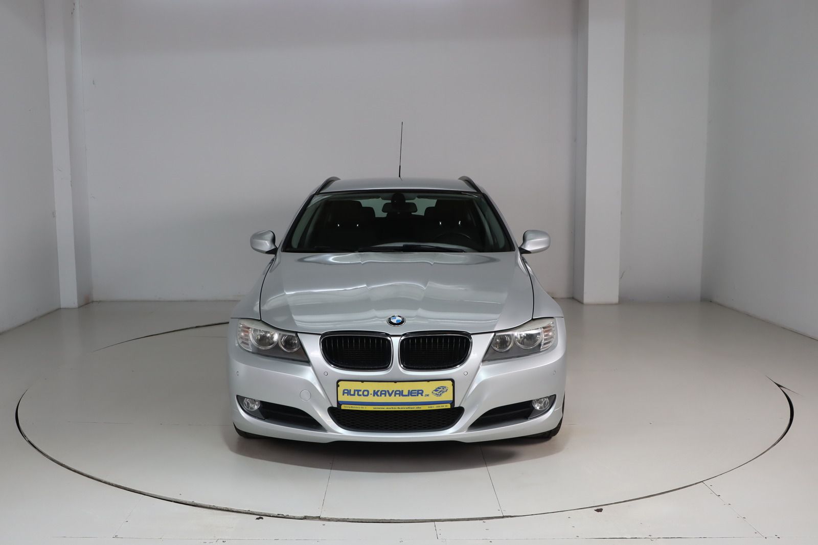 Fahrzeugabbildung BMW 320 d Touring