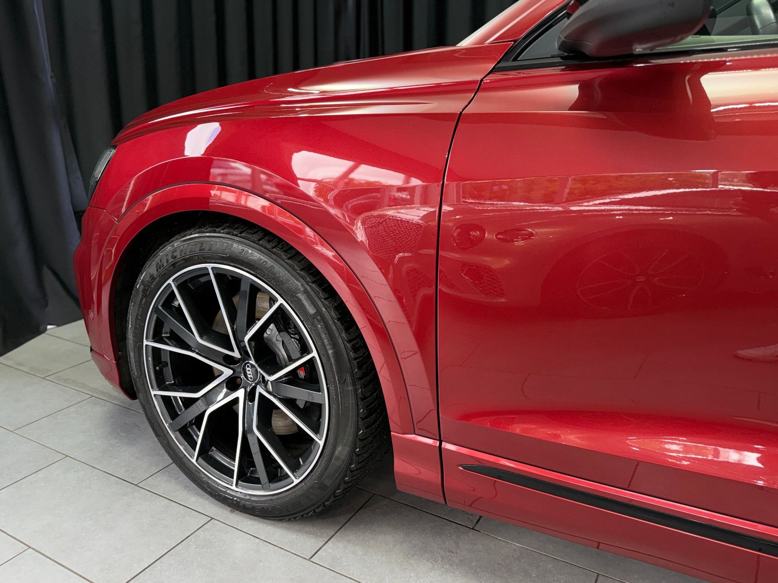 Fahrzeugabbildung Audi SQ8 4.0 TDI quattro|3D BANG&OLUFSEN|RS-SITZE|AHK