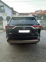 Toyota RAV 4 2.5 Hybrid Team Deutschland Auto Team ... - blaue Toyota RAV 4