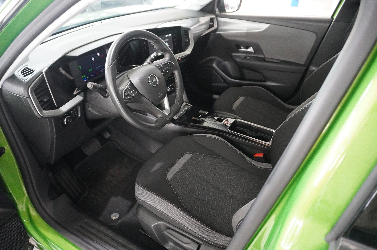 Fahrzeugabbildung Opel Mokka-e EDITION 3-PHASIG NAVI/LED/KAMERA/SH/DAB+
