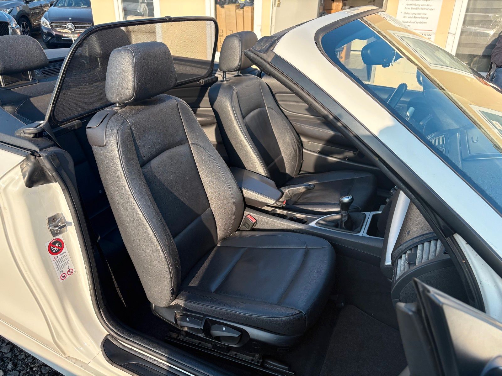 Fahrzeugabbildung BMW 118i Cabrio Leder Klima Tempo SCHECKHEFT SPORTLE