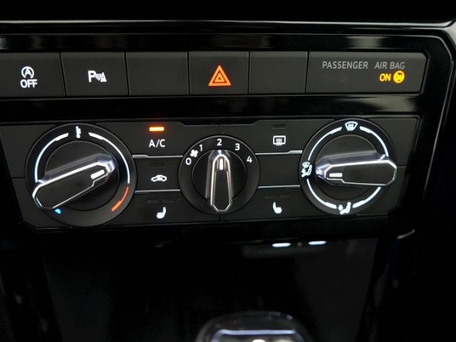 T-Cross R-LINE TSI DSG+AHK+NAVI+MATRIX LED+RÜCKF