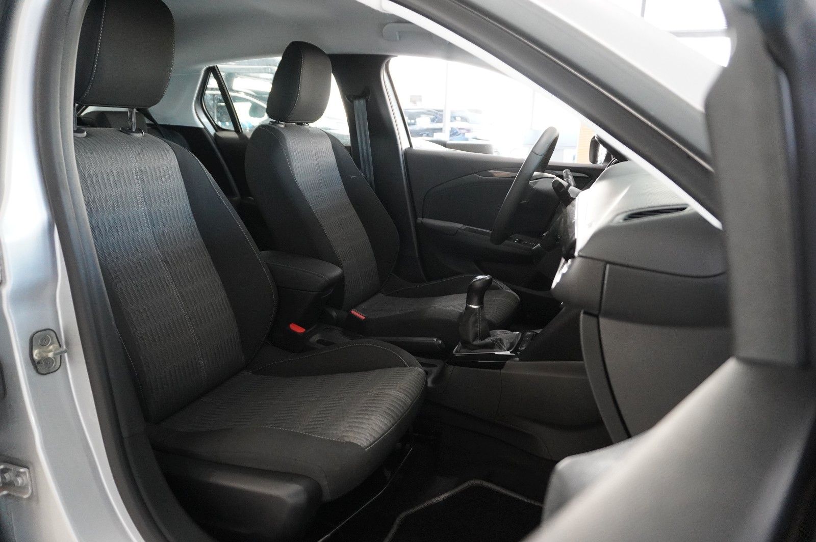 Fahrzeugabbildung Opel Corsa F 1.2 ELEGANCE NAVI/LED/KAMERA/SPORT/DAB+