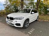 BMW X5 xDrive30d - M Paket - BMW X5 in Bochum